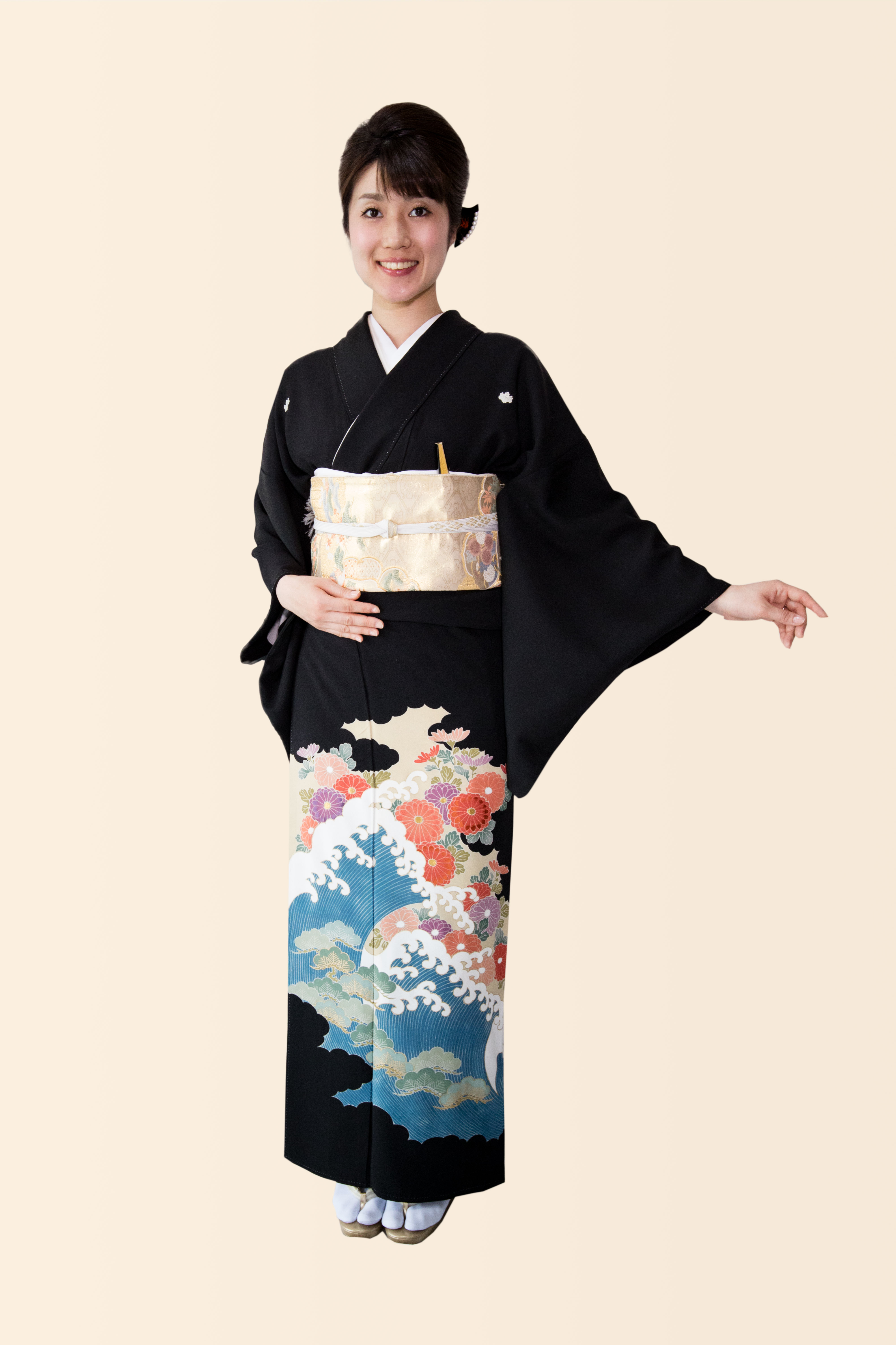 正絹黒留袖 | 東京・六本木・銀座の着物レンタルは花ごよみ